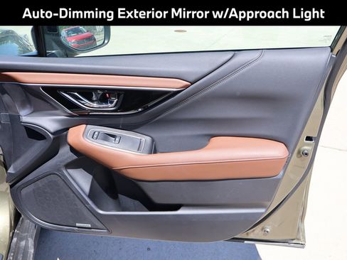 Used 2025 Subaru Outback Touring XT AWD/4WD image 14