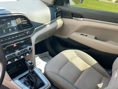 Used 2019 Hyundai Elantra Value Edition FWD image 20