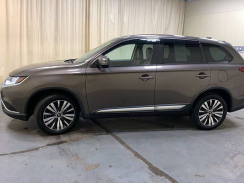 Used 2019 Mitsubishi Outlander SE AWD/4WD image 6