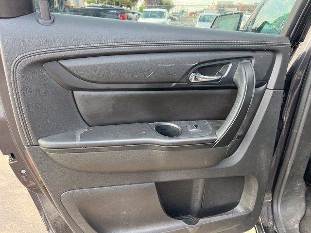 Used 2016 Chevrolet Traverse LT w/ Style and Technology Package FWD image 13