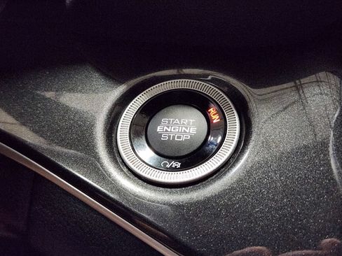 Used 2022 Jeep Grand Cherokee L Laredo RWD image 41