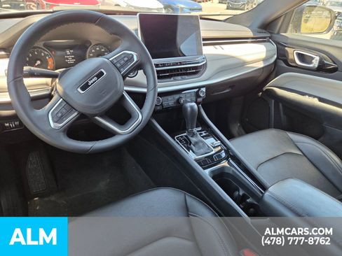 Used 2025 Jeep Compass Limited AWD/4WD image 17