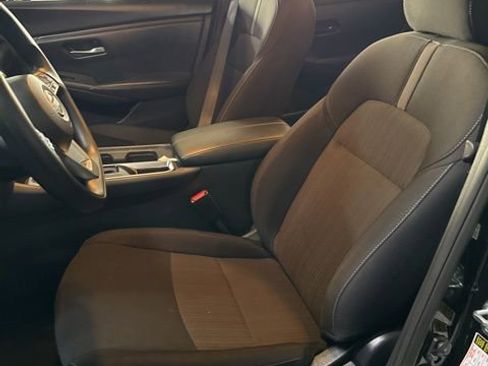 Used 2025 Nissan Sentra SV image 5