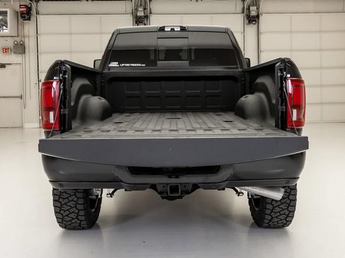 Used 2026 RAM 2500 Limited AWD/4WD image 9