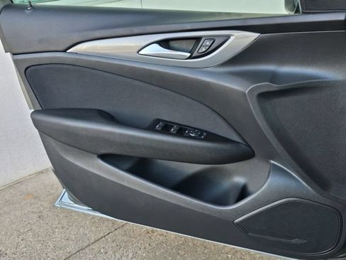Used 2019 Buick Regal Preferred AWD/4WD image 21