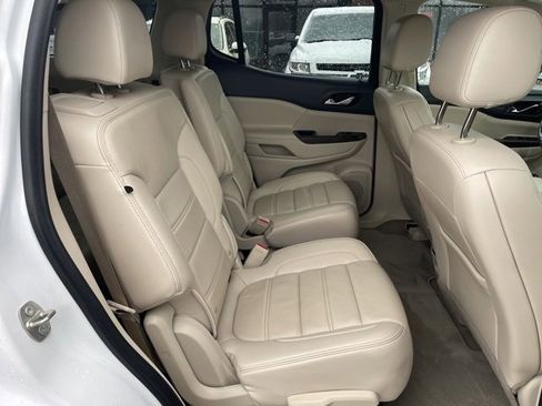 Used 2021 GMC Acadia Denali w/ Denali Technology Package image 18