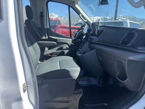 Used 2022 Ford Transit 350 XLT image 9