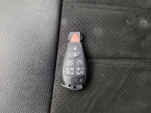 Used 2019 Dodge Grand Caravan SXT image 32