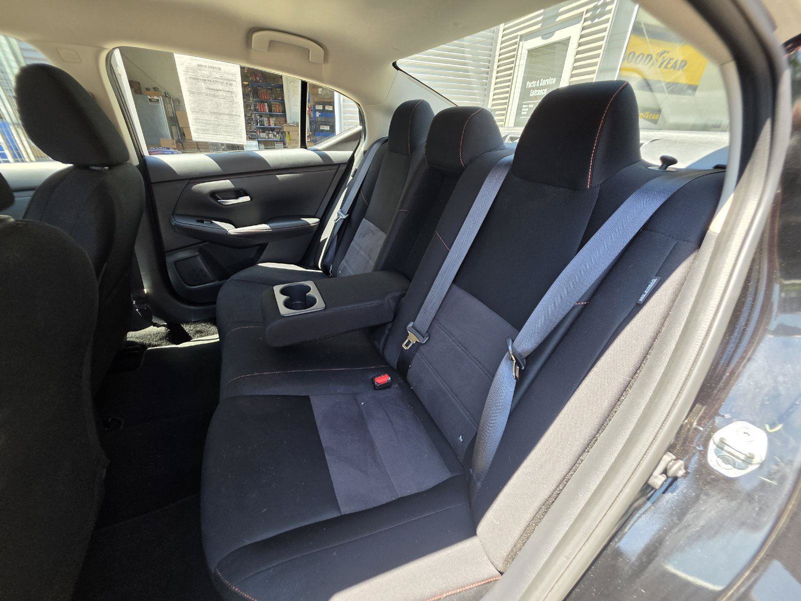 Used 2025 Nissan Sentra SR FWD image 14