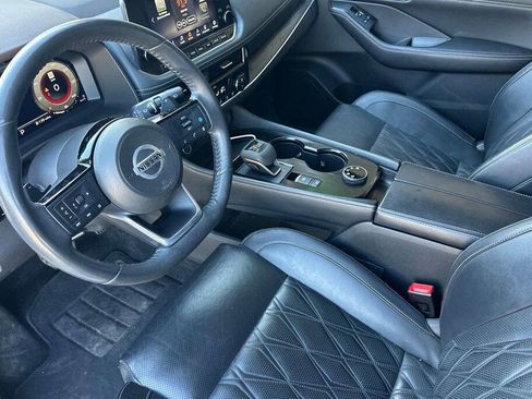 Used 2021 Nissan Rogue Platinum image 10