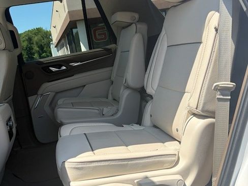 Used 2023 GMC Yukon Denali w/ Max Trailering Package AWD/4WD image 16