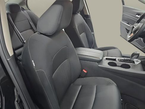 Used 2025 Nissan Altima 2.5 SV image 20