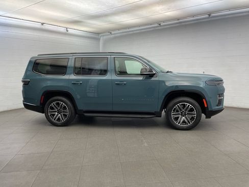 New 2026 Jeep Grand Wagoneer 2WD image 2