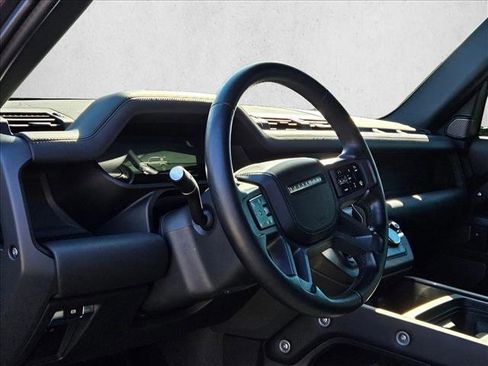 Used 2024 Land Rover Defender 110 X-Dynamic SE image 10