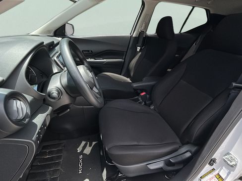 Certified 2025 Nissan Kicks Play S FWD image 14