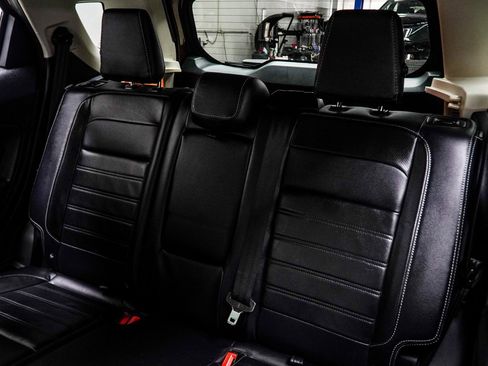 Used 2020 Ford EcoSport Titanium image 34