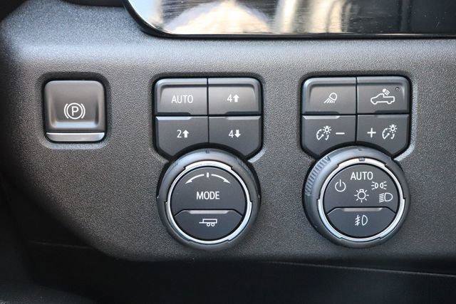 Used 2025 Chevrolet Silverado 2500 LT w/ Leather Package AWD/4WD image 39