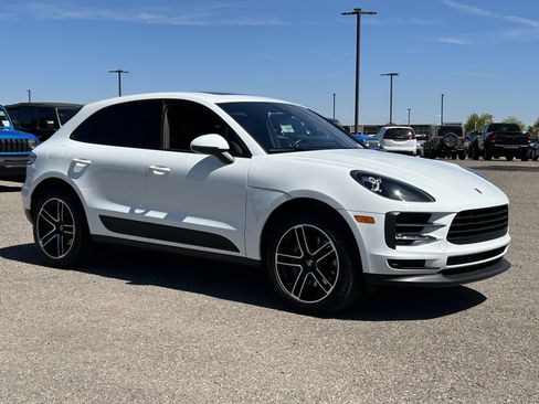 Used 2021 Porsche Macan image 7