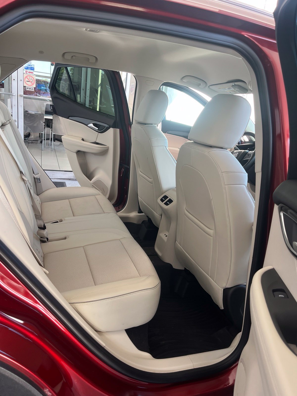 Used 2023 Buick Envision Essence AWD/4WD image 25