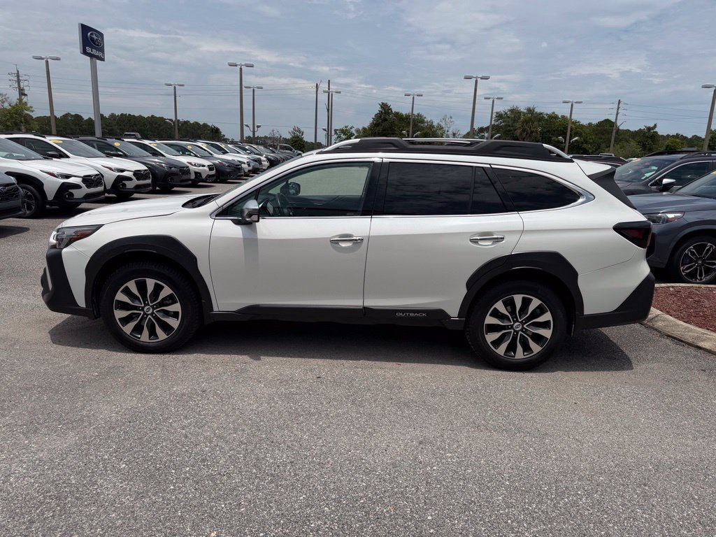 Used 2023 Subaru Outback Touring XT AWD/4WD image 10