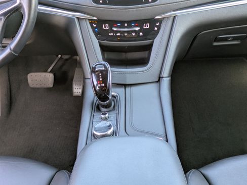 Used 2024 Cadillac XT5 Premium Luxury image 21