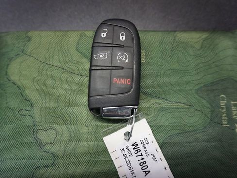 Used 2019 Jeep Compass Trailhawk w/ Cold Weather Group AWD/4WD image 18