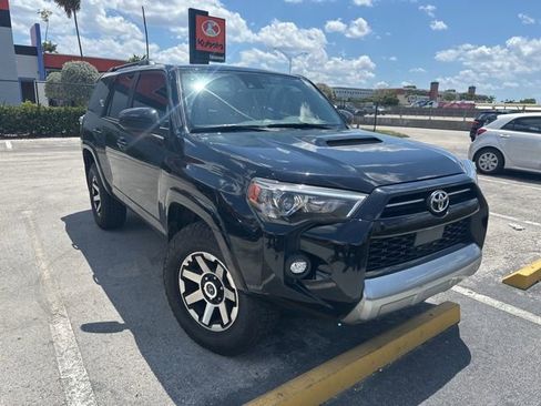 Used 2022 Toyota 4Runner TRD Off-Road AWD/4WD image 2