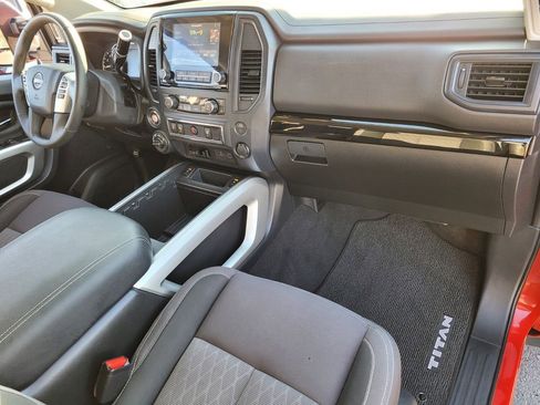 Used 2024 Nissan Titan SV w/ SV Convenience Package image 13