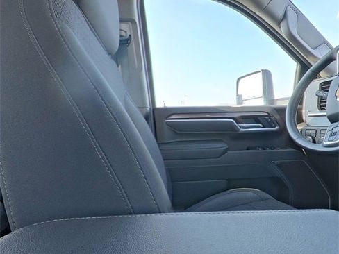 Used 2025 Chevrolet Silverado 2500 LT w/ Safety Package image 27