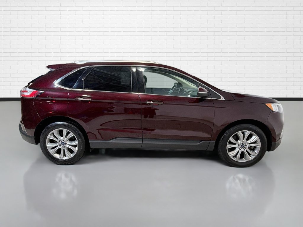 Used 2019 Ford Edge Titanium w/ Cold Weather Package AWD/4WD image 10
