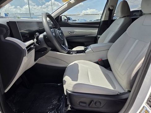 Used 2025 Hyundai Tucson SEL FWD image 14
