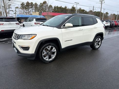 Used 2019 Jeep Compass Limited w/ Advanced Safety Group image 4