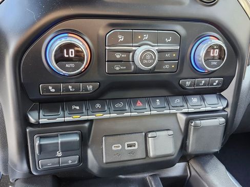 Used 2021 Chevrolet Silverado 1500 High Country image 24