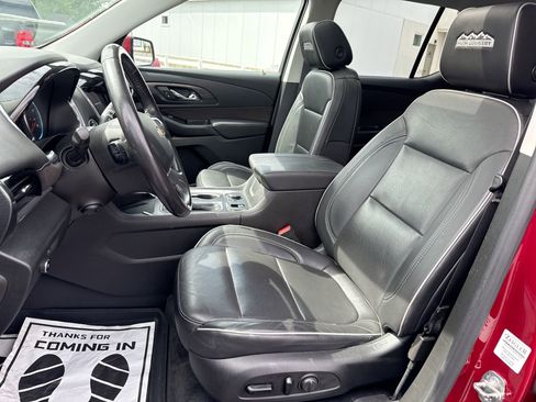 Certified 2020 Chevrolet Traverse High Country w/ LPO, Floor Liner Package image 75