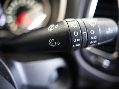 Used 2018 Jeep Compass Latitude w/ Safe & Security Group image 15