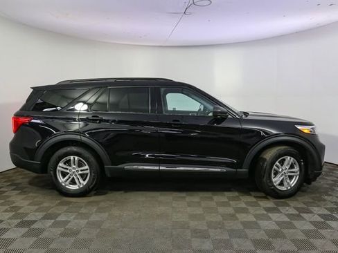 Used 2023 Ford Explorer XLT AWD/4WD image 14