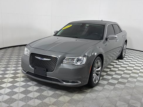 Used 2019 Chrysler 300 Limited RWD image 10