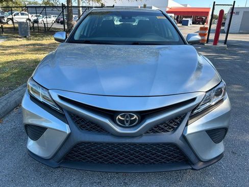 Used 2020 Toyota Camry SE image 8