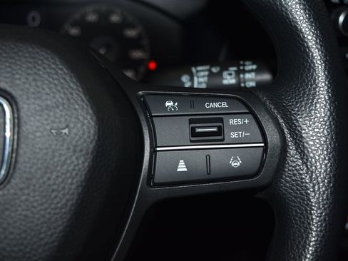 Used 2024 Honda HR-V LX image 9