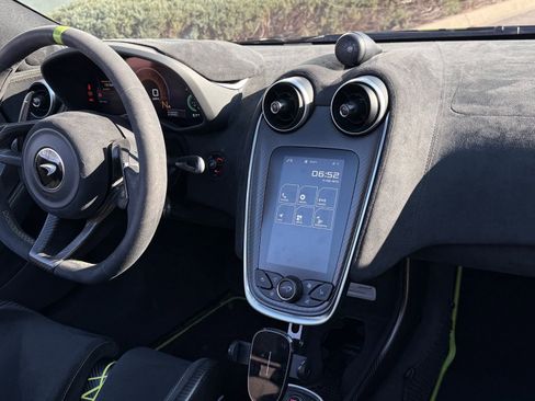 Used 2020 McLaren 600LT Spider image 31