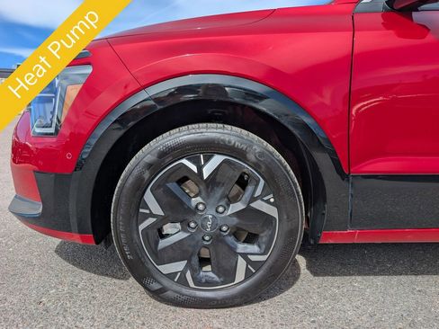 Certified 2025 Kia Niro Wave w/ Wave Preserve Package image 12