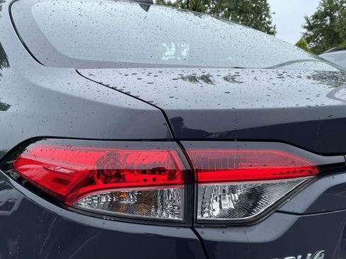 Used 2023 Toyota Corolla LE FWD image 9