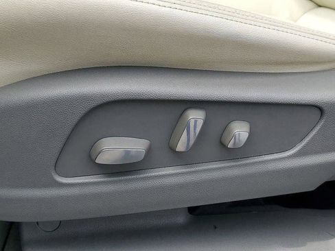 Certified 2022 Cadillac XT6 Premium Luxury w/ LPO, Floor Liner Package AWD/4WD image 7