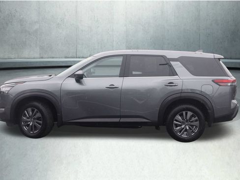 Used 2024 Nissan Pathfinder SV w/ Black Appearance Package AWD/4WD image 9