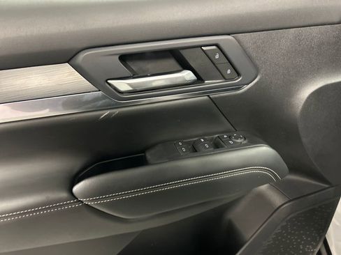 Used 2025 GMC Terrain Elevation image 13