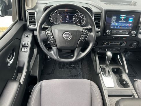 Used 2024 Nissan Frontier SV w/ Technology Package RWD image 15