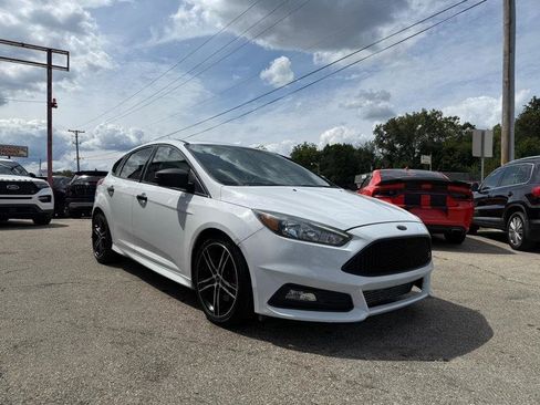 Used 2016 Ford Focus ST image 7