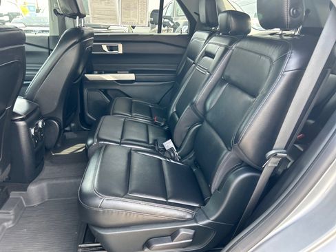 Certified 2020 Ford Explorer XLT w/ Equipment Group 202A AWD/4WD image 10