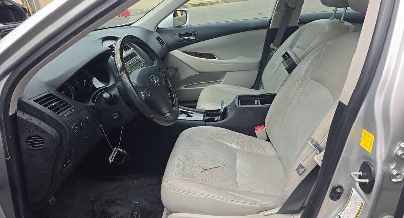 Used 2010 Lexus ES 350 w/ Preferred Accessory Package FWD image 13
