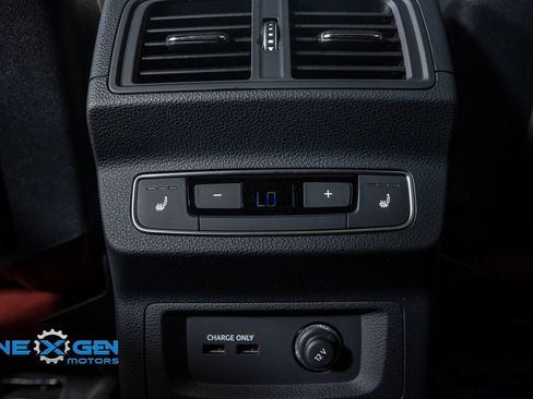 Used 2024 Audi SQ5 Prestige image 27